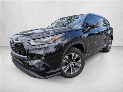 Used 2023 Toyota Highlander XLE