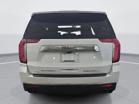 Used 2022 GMC Yukon XL Denali w/ Denali Ultimate Package AWD/4WD image 5