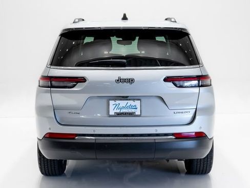 Used 2023 Jeep Grand Cherokee L Laredo AWD/4WD image 29