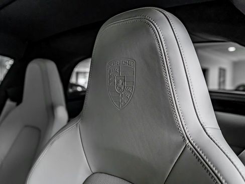 Certified 2024 Porsche 911 Targa 4S AWD/4WD image 18