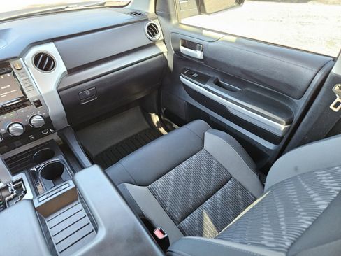Used 2018 Toyota Tundra SR5 image 16