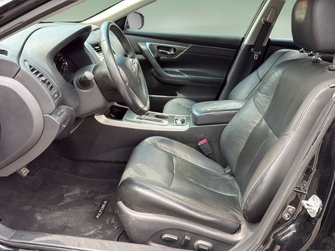 Used 2014 Nissan Altima 2.5 SL w/ Technology Package FWD image 11