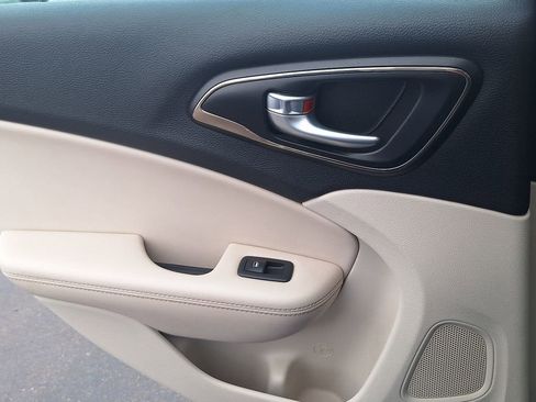Used 2016 Chrysler 200 C w/ Premium Group AWD/4WD image 12