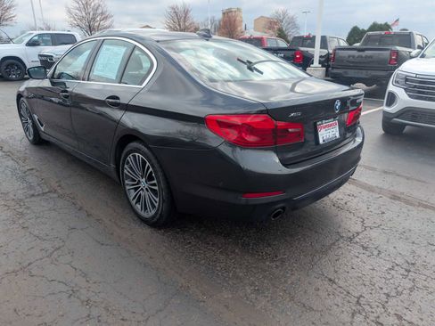 Used 2019 BMW 530i xDrive w/ Premium Package image 5