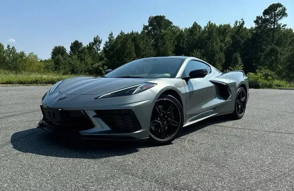 Used 2024 Chevrolet Corvette Stingray Preferred Cpe w/ Z51 Performance Package RWD image 1