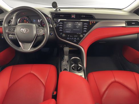 Used 2019 Toyota Camry XSE image 19