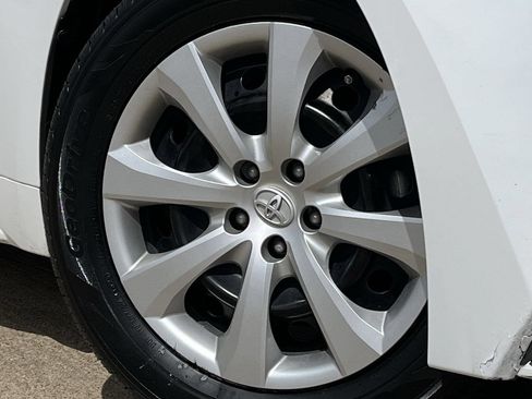 Used 2024 Toyota Corolla LE FWD image 27