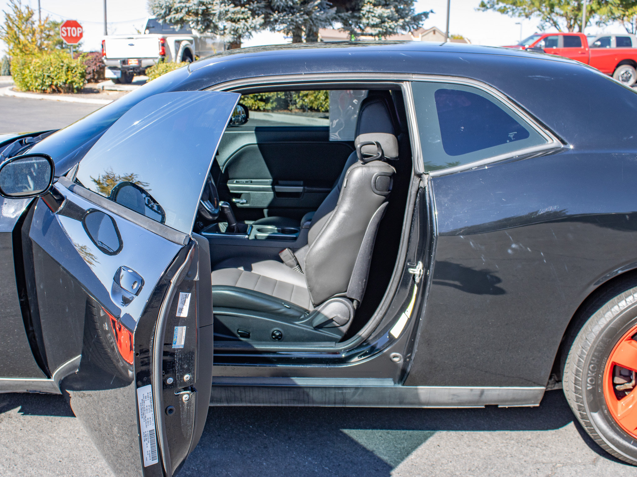 Used 2014 Dodge Challenger R/T RWD image 13