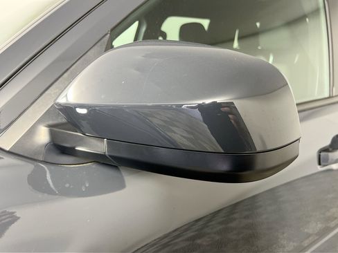 Used 2025 Toyota Tacoma SR5 image 12