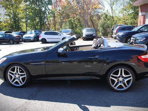 Used 2015 Mercedes-Benz SLK 250 w/ Premium Package image 10