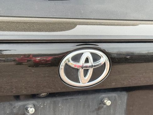 Used 2023 Toyota RAV4 XLE image 9