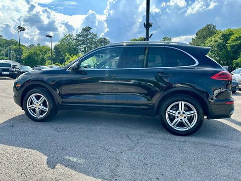 Used 2016 Porsche Cayenne AWD/4WD image 3