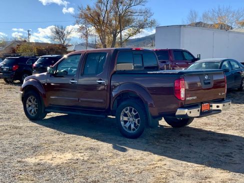 Used 2018 Nissan Frontier SL image 3