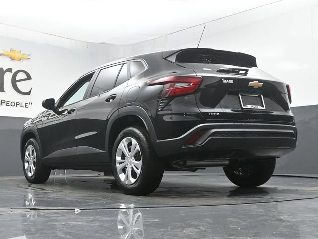 New 2026 Chevrolet Trax LS FWD image 5