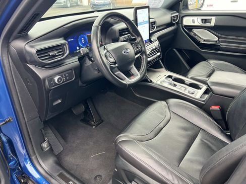 Used 2022 Ford Explorer ST w/ Equipment Group 401A image 3