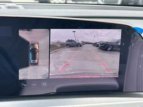 Used 2025 Cadillac Lyriq Sport image 4