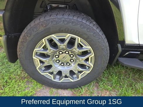 Used 2025 GMC Hummer EV 3X w/ LPO, Sport Package AWD/4WD image 6