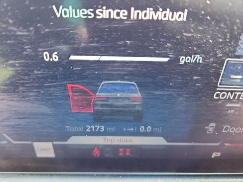 Used 2026 BMW X7 M60i image 21