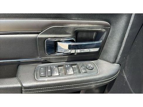 Used 2018 RAM 2500 Laramie w/ Sport Appearance Group AWD/4WD image 14