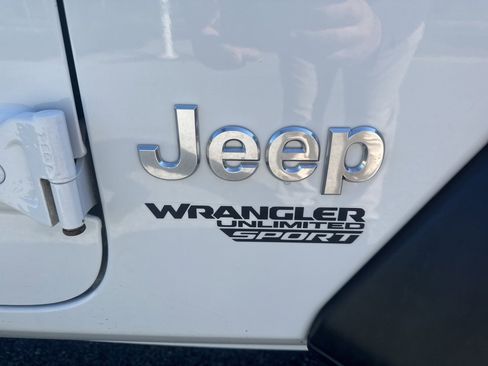 Used 2019 Jeep Wrangler Unlimited Sport S image 14