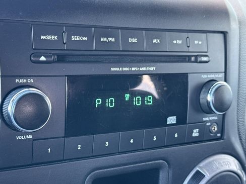 Used 2016 Jeep Wrangler Sport image 16