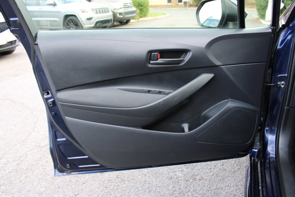 Used 2022 Toyota Corolla LE FWD image 19