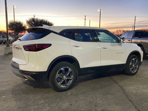 Used 2025 Chevrolet Blazer LT image 5