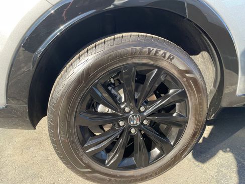 Used 2025 Buick Envista Sport Touring image 29