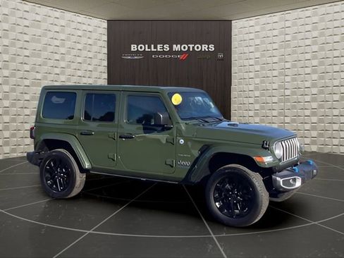 Used 2024 Jeep Wrangler Unlimited Sahara image 2