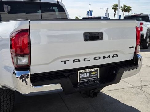 Used 2019 Toyota Tacoma SR5 RWD image 5