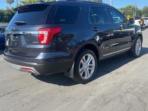 Used 2017 Ford Explorer XLT w/ Equipment Group 202A AWD/4WD image 10