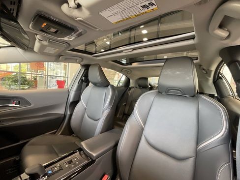 New 2026 Toyota Prius XLE image 12