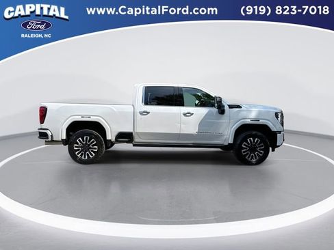 Used 2024 GMC Sierra 2500 Denali Ultimate image 9