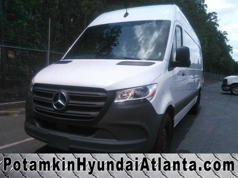 Used 2025 Mercedes-Benz Sprinter 2500 image 1