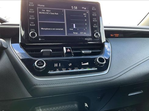 Used 2021 Toyota Corolla SE image 33