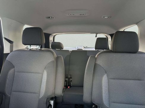 Used 2020 Chevrolet Traverse LT AWD/4WD image 40