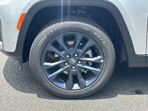 New 2026 Jeep Grand Cherokee Limited AWD/4WD image 11