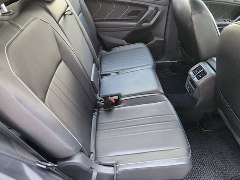 Used 2022 Volkswagen Tiguan SE R-Line FWD image 30