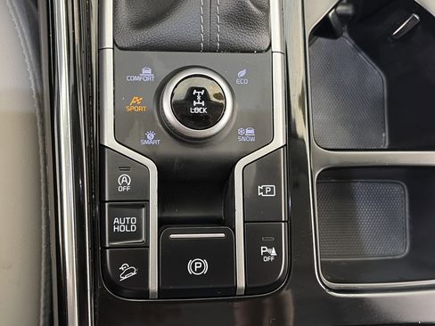 Certified 2023 Kia Sorento SX AWD/4WD image 29