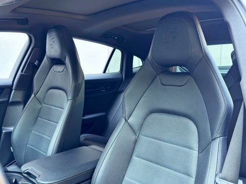 Used 2025 Porsche Panamera image 45