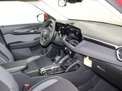 New 2026 Chevrolet TrailBlazer LT w/ Convenience Package FWD image 21