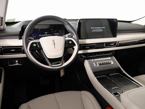 New 2026 Lincoln Aviator Premiere w/ Jet Appearance Package image 2