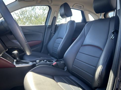 Used 2018 MAZDA CX-3 Touring image 10