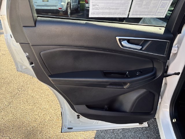 Used 2018 Ford Edge SEL w/ Equipment Group 201A AWD/4WD image 20