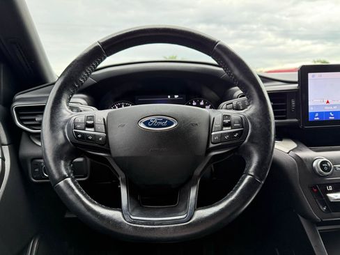 Used 2020 Ford Explorer XLT w/ Equipment Group 202A RWD image 22