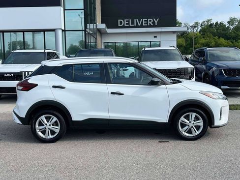 Used 2023 Nissan Kicks S FWD image 25