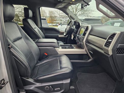 Used 2019 Ford F250 Lariat image 5