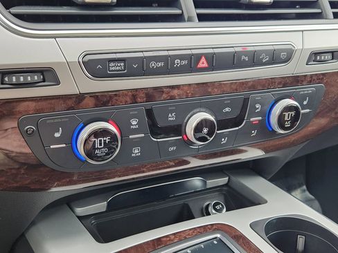 Used 2019 Audi Q7 2.0T Premium Plus w/ Premium Plus Package AWD/4WD image 10