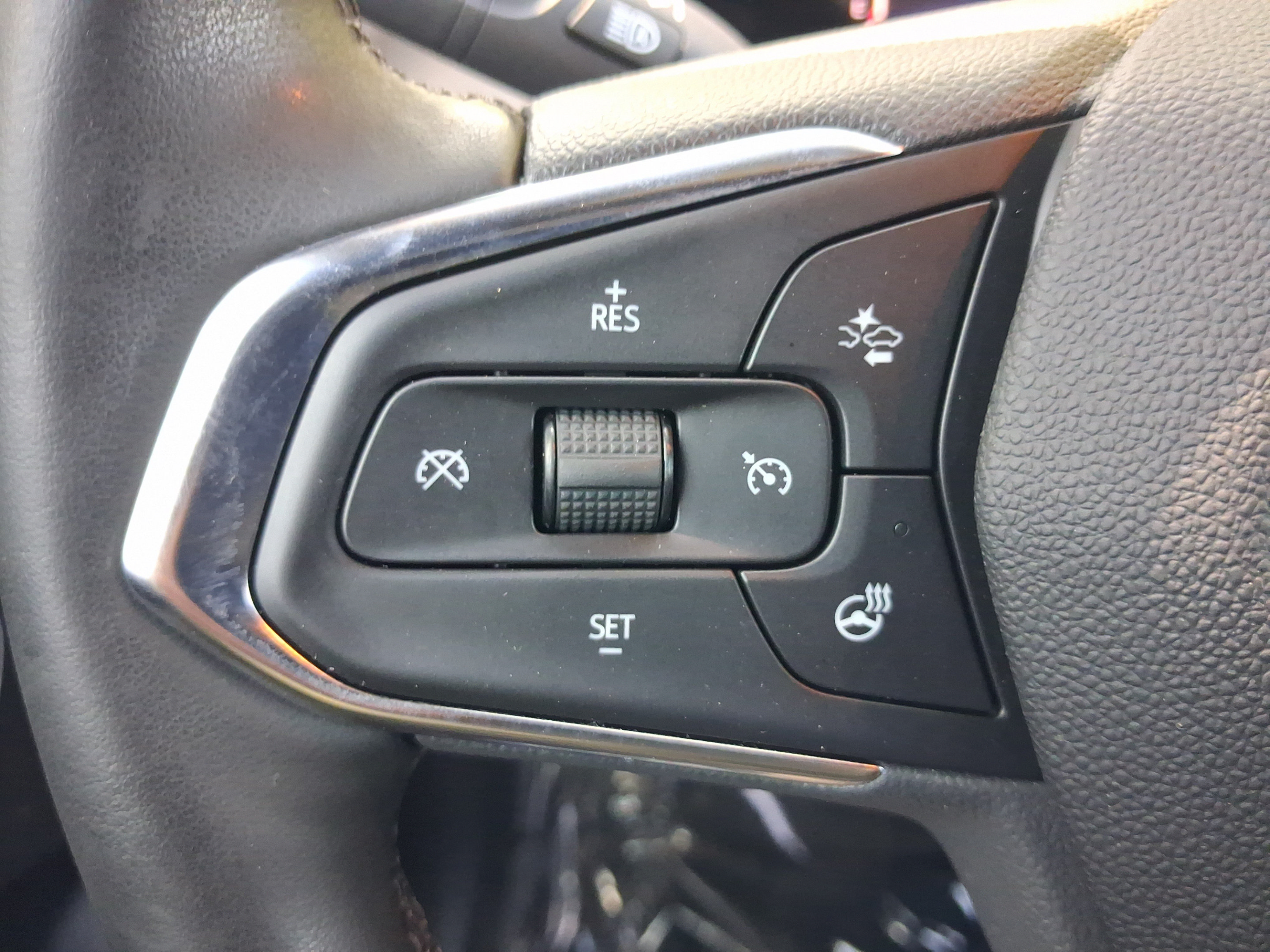 Used 2024 Chevrolet TrailBlazer ACTIV w/ Convenience Package AWD/4WD image 24