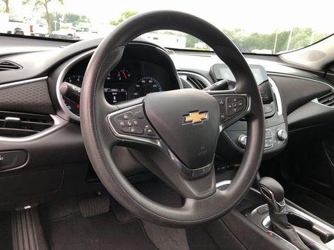 Used 2023 Chevrolet Malibu LT image 4